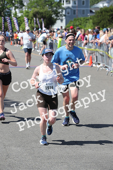 FinishHalf_1657