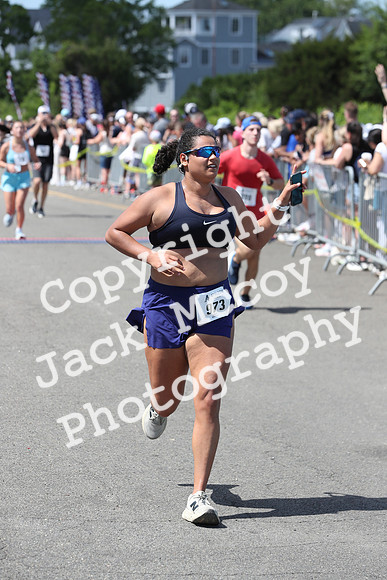 FinishHalf_1976