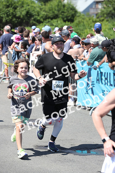 FinishHalf_1677