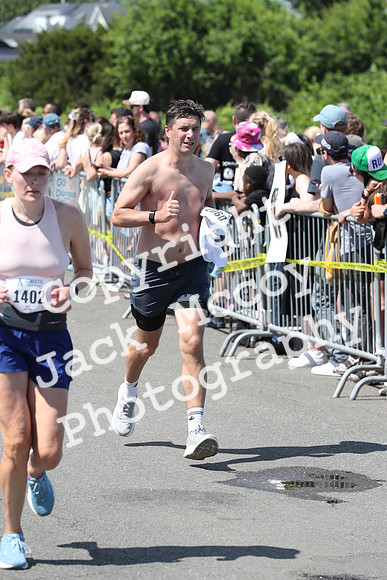 FinishHalf_1801