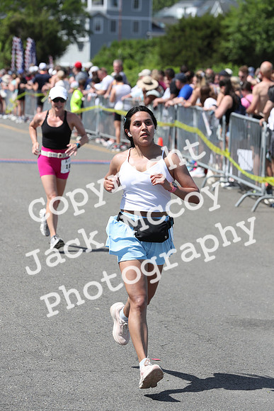 FinishHalf_2043