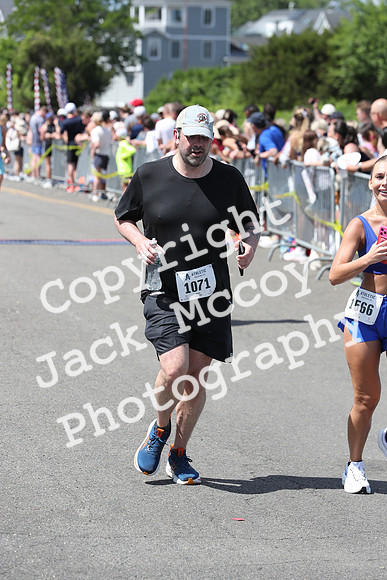 FinishHalf_2054