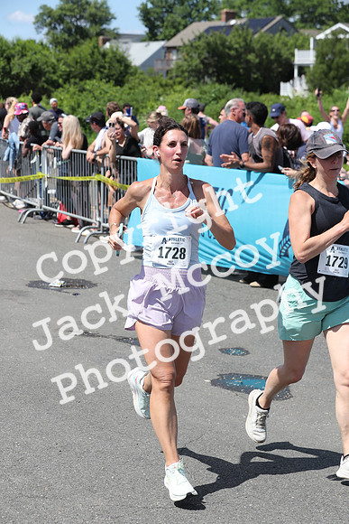 FinishHalf_2070