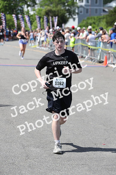 FinishHalf_2077