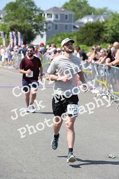 FinishHalf_2090