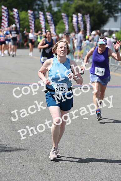 FinishHalf_2156