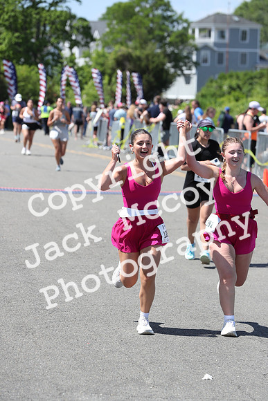 FinishHalf_2324