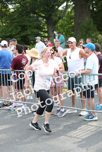 Finish_2049