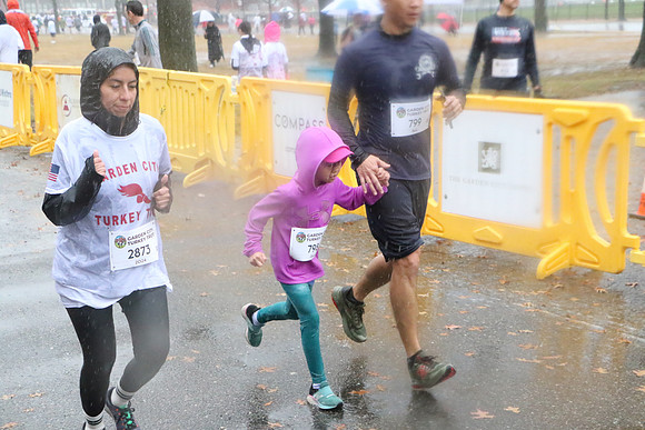 Finish5Mile_1895