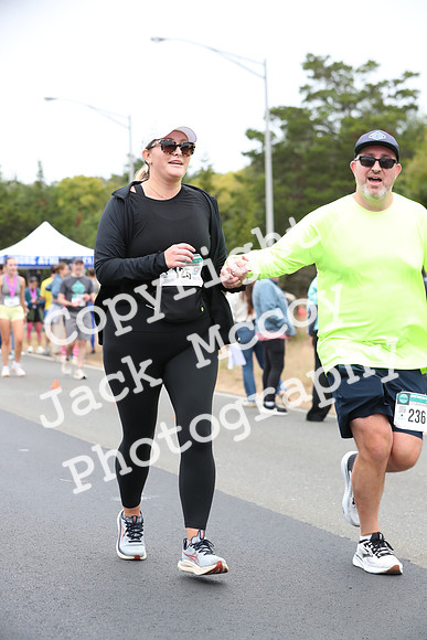 FinishHalf_0600