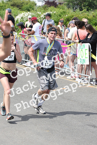 FinishHalf_2052