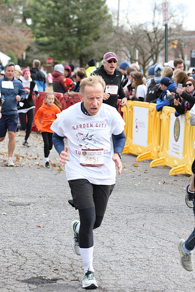 5MileFinish_1675