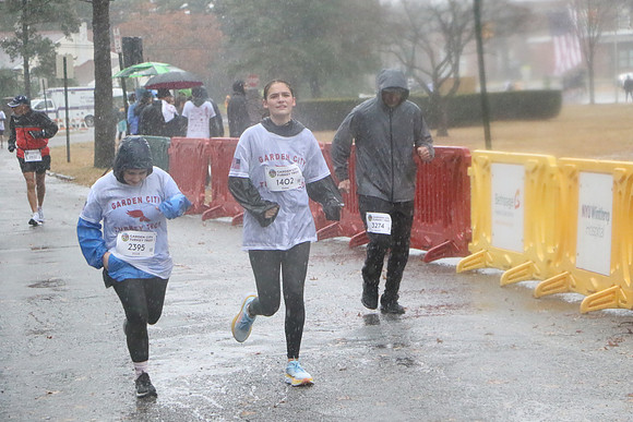 Finish5Mile_1975