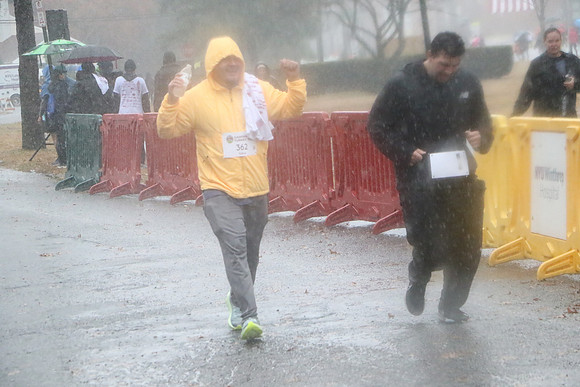 Finish5Mile_1950