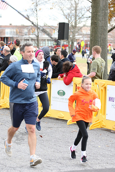 5MileFinish_1683