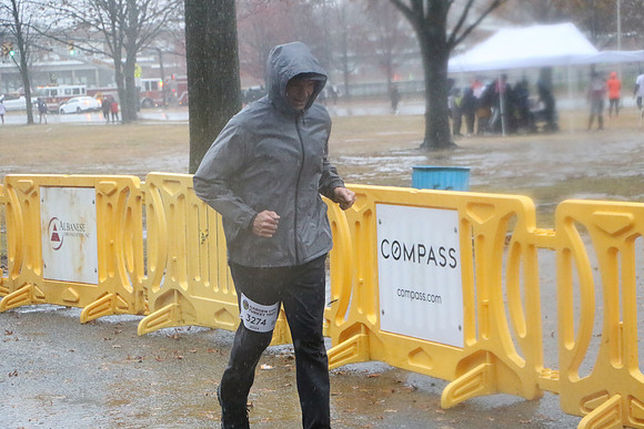 Finish5Mile_1977