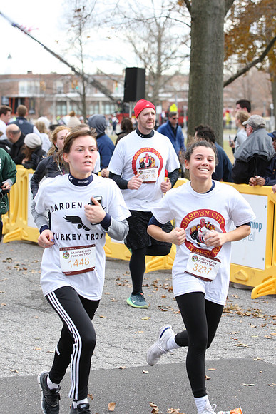 5MileFinish_1203