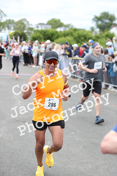 FinishHalf_0424