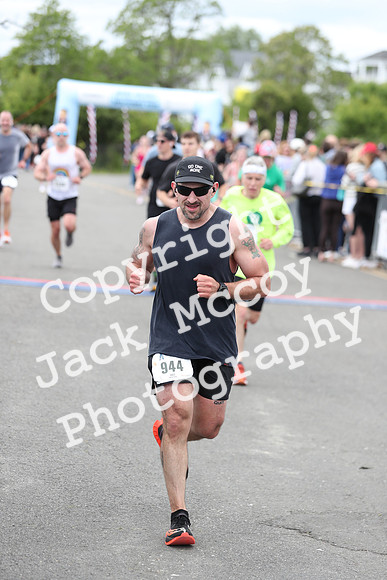 FinishHalf_0400
