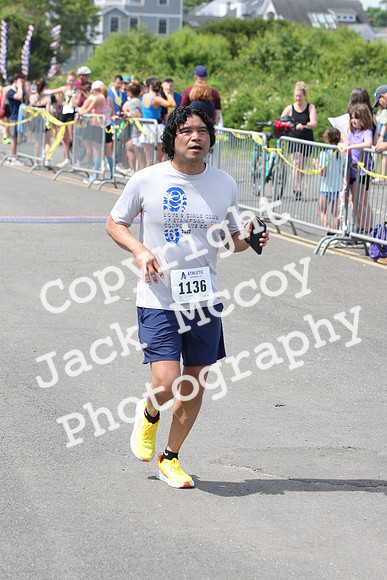 FinishHalf_2204