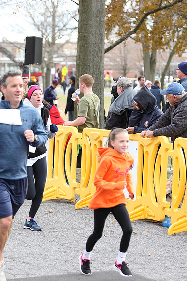 5MileFinish_1684