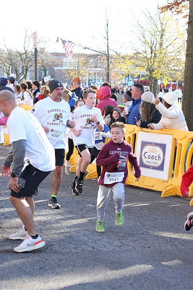 FinishFunRun__0281