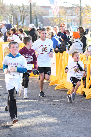 FinishFunRun__0536