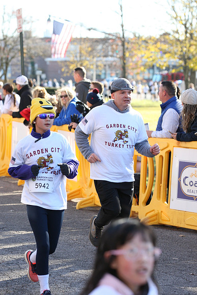 FinishFunRun__0588