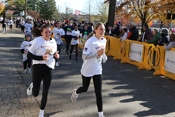 Finish5mile__1974