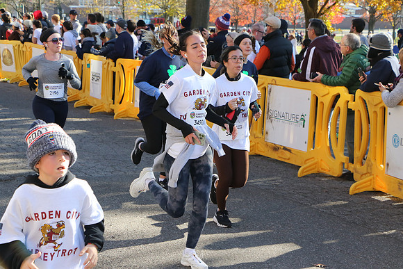 Finish5mile__1976