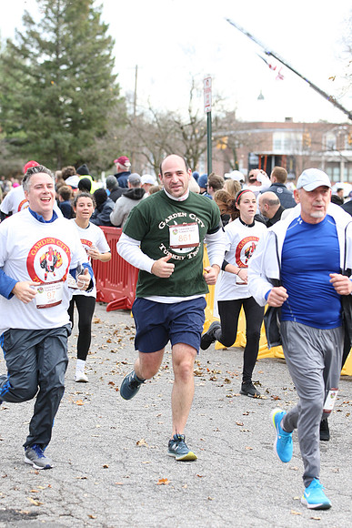 5MileFinish_1195