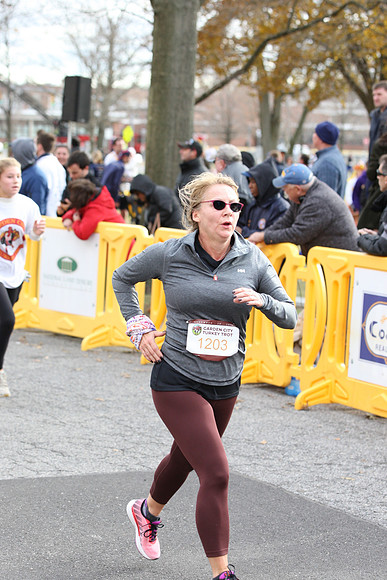 5MileFinish_1589