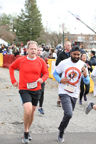 5MileFinish_1273