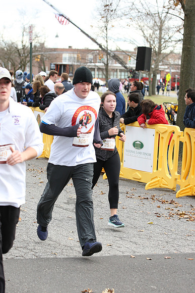 5MileFinish_1216