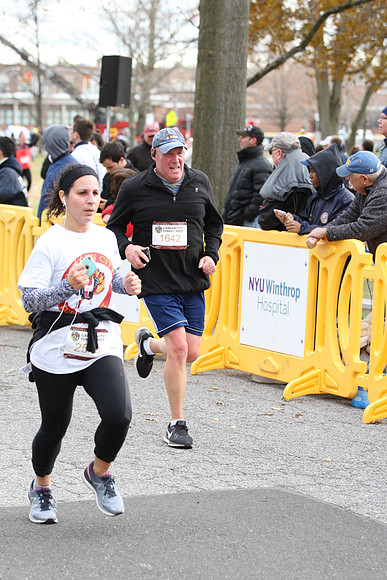 5MileFinish_1572