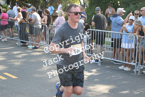 Finish_1049
