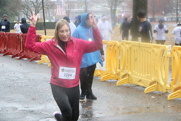 Finish5Mile_1825