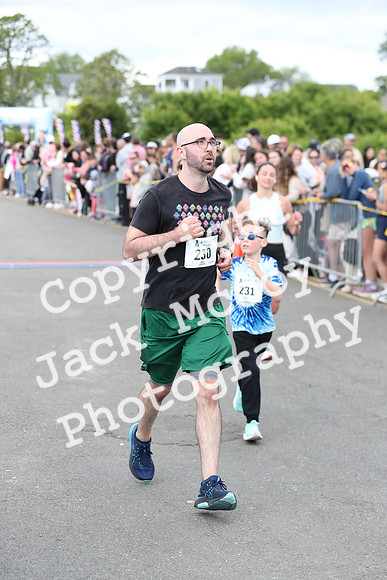 FinishHalf_1565