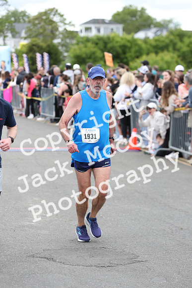 FinishHalf_1690