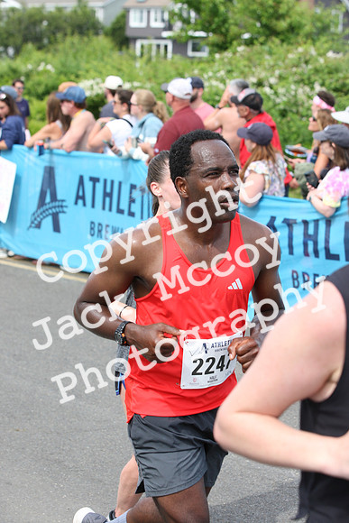 FinishHalf_1054