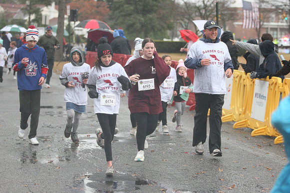 FinishFunRun_0472