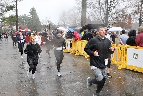 Finish5Mile_1076