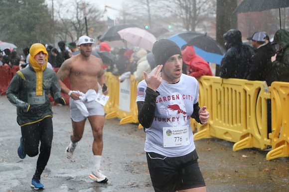 Finish5Mile_1240