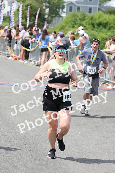 FinishHalf_2049