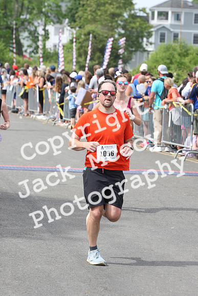 FinishHalf_0700