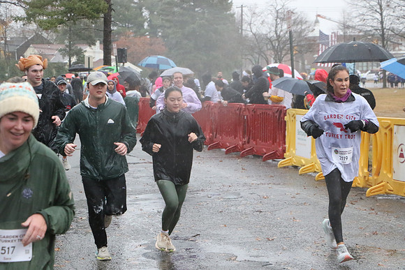 Finish5Mile_1300
