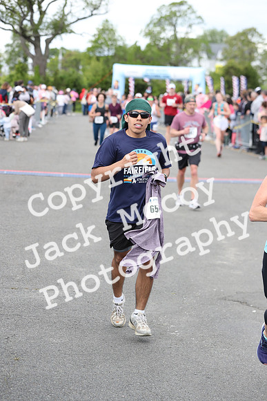FinishHalf_1573