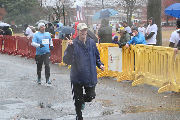Finish5Mile_1506