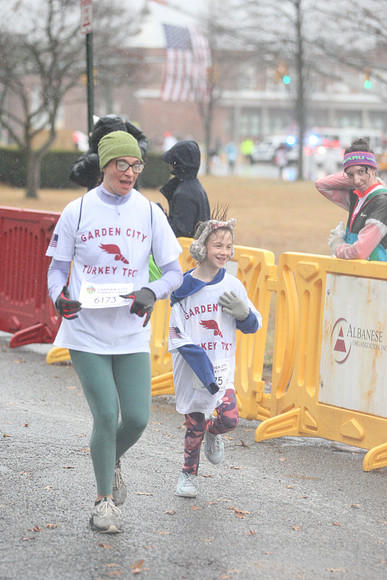 FinishFunRun_0543