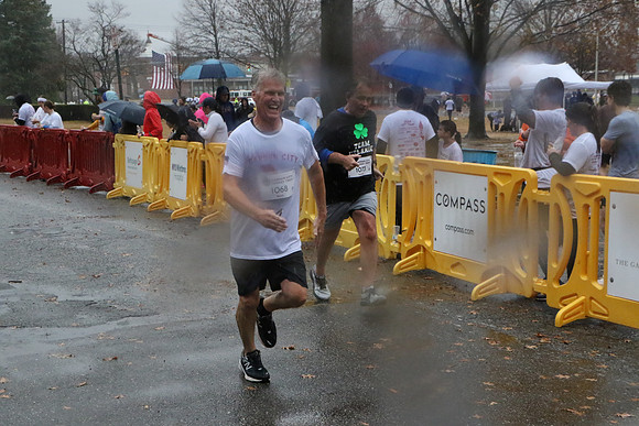 Finish5Mile_1570